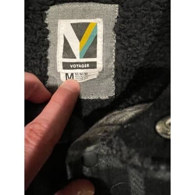 Voyager Flannel Shirt Mens Medium Black Gray Plaid Sherpa Lined Snap Up Shacket - Thumbnail 6