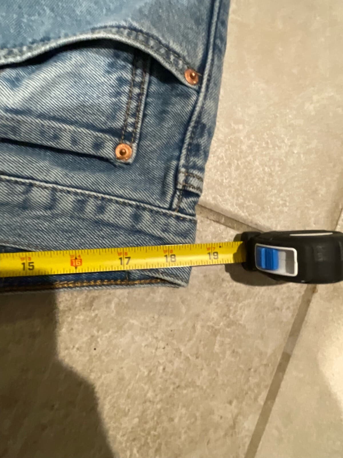Levis 550 '92 Jeans Men's 37x31 Tag: 36x32 Blue Relaxed Taper Fit Denim Pants - Thumbnail 2