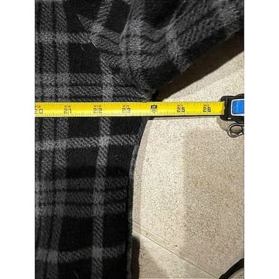 Voyager Flannel Shirt Mens Medium Black Gray Plaid Sherpa Lined Snap Up Shacket - Thumbnail 4