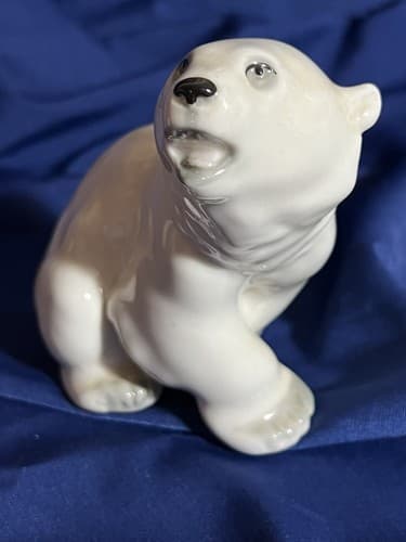 Polar Bear Cub Figurine White Gloss Arctic Animal Lomonosov USSR Porcelain - Thumbnail 4