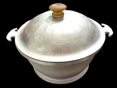 Vintage GUARDIAN SERVICE COOKWARE Aluminum 2 Quart Pot with Lid, 7" Dutch Oven - Thumbnail 2