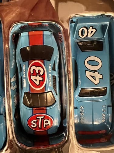 Racing Champions Richard Petty Limited Edition Collectors Set NASCAR Open Box - Thumbnail 7
