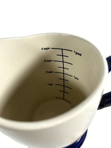 The Pioneer Woman Gorgeous Garden Fabulous 1-Quart 4 Cup Measuring Cup Pitcher - Thumbnail 4