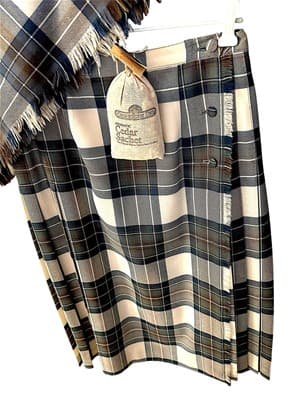 Vintage ALJEAN Women’s 100% Wool Tartan Kilt & Sash Set Size 12 Made in Canada - Thumbnail 2