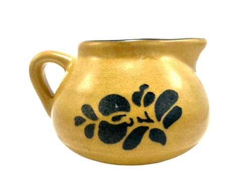 Pfaltzgraff Folk Art #414Y Pitcher/Gravy Boat Tan & Blue Mint Condition! - Thumbnail 2