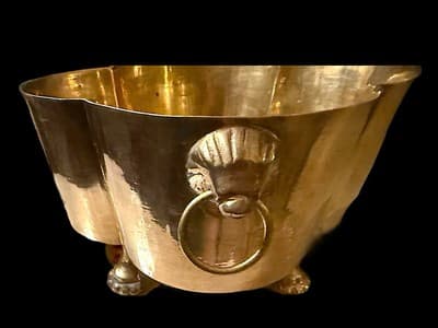 Elegant Vintage Solid Brass Jardiniere – Rams Head Handles & Lion’s Paw Feet - Thumbnail 2