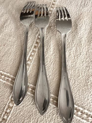 Three Pfaltzgraff AMERICAN BEAD Stainless 18/0 Dinner Forks EUC - Thumbnail 2