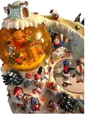 Grandeur Noel Collector Edition Musical Animated Waterglobe Santa Workshop - Thumbnail 7