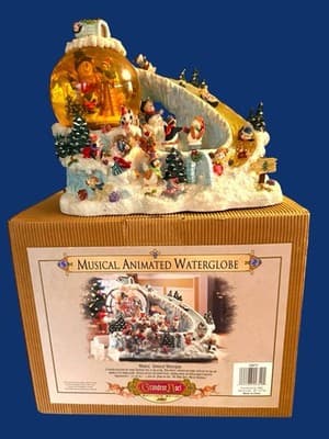 Grandeur Noel Collector Edition Musical Animated Waterglobe Santa Workshop
