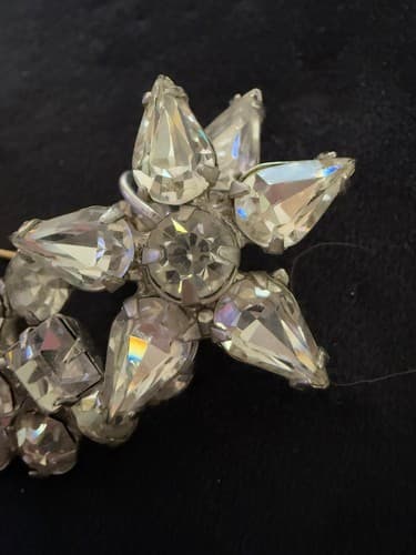 Beautiful Rhinestone Shooting Star Pin/Brooch - Thumbnail 2
