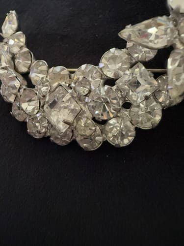 Beautiful Rhinestone Shooting Star Pin/Brooch - Thumbnail 3