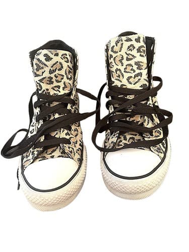 Converse Chuck Taylor All Star Leopard Heart Hi-Top Sneaker Girls Junior Sz 5