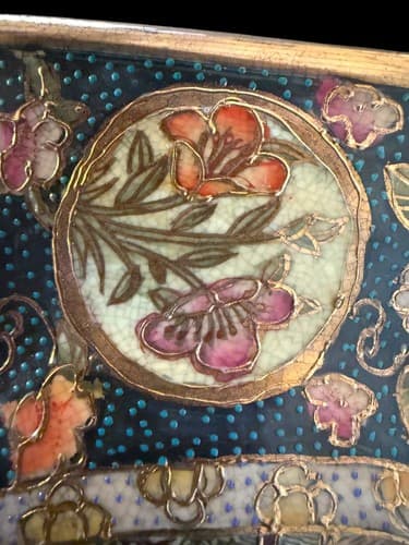Vintage Japanese Satsuma Moriage Cabinet Plate Geisha Blue Gold 10” - Thumbnail 7