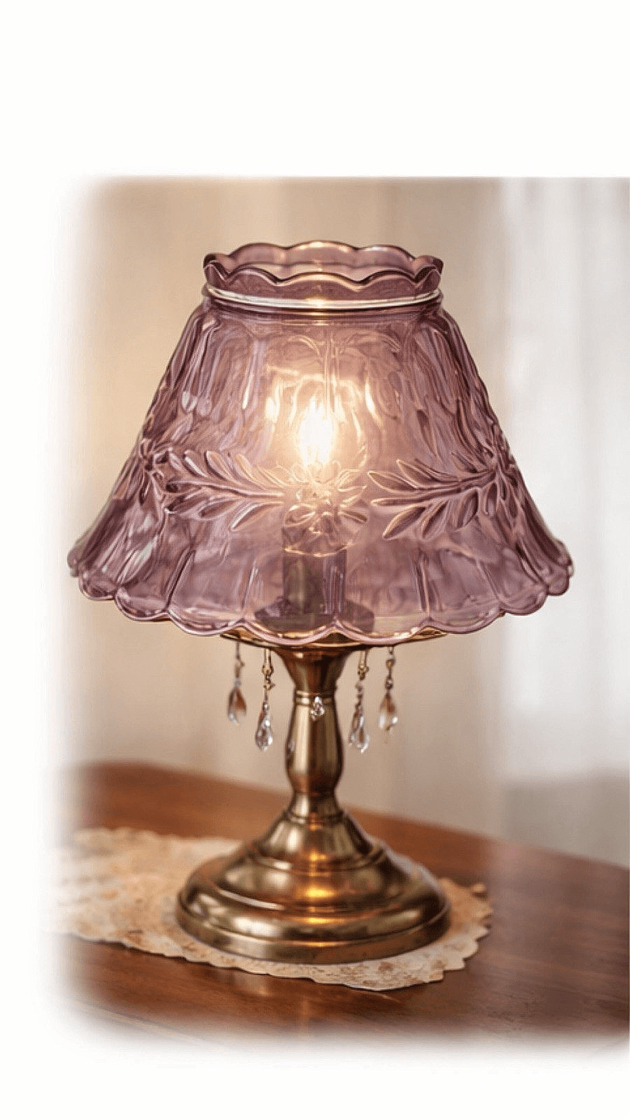 Fenton Amethyst Glass Lamp Shade Floral Pressed Student Boudoir Bridge VTG - Thumbnail 4