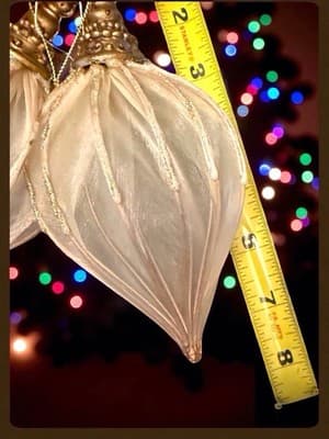 Pair of Victorian-Style Mesh Finial Ornaments – Gold & Ivory – 7” Set of 2 - Thumbnail 14