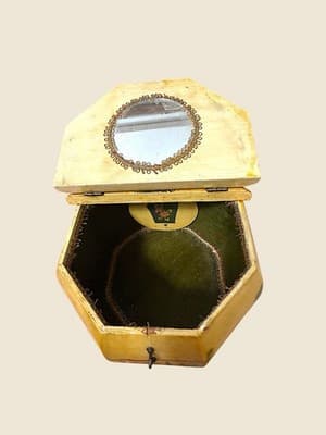 Vintage Alabama Box Purse Hand Painted Multi City Wood Lucite Handle - Thumbnail 15