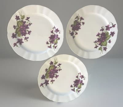 Winterling Bavaria Violet Floral 8" Scalloped Plates Set of 3