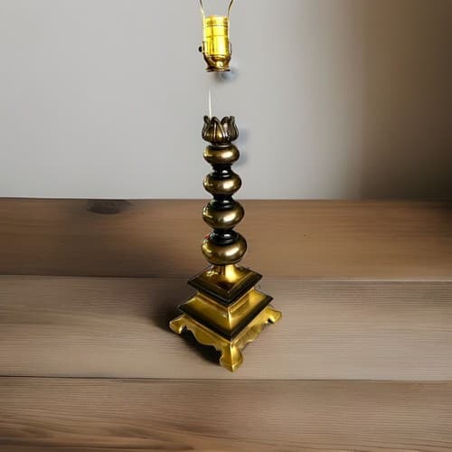 Vintage Brass Lamp With Pagoda Base And Lotus Light Holder W/ Hand Painted Shade - Thumbnail 3