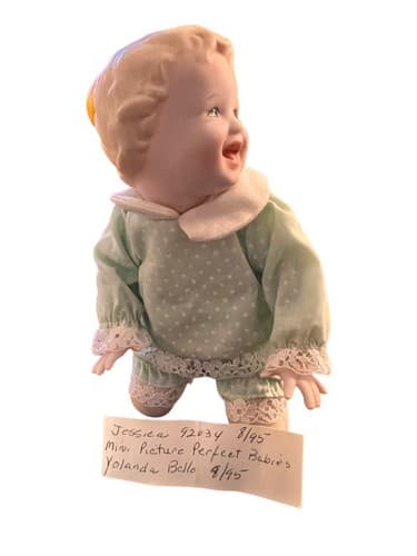 Jessica & Emily Vintage Mini Picture Perfect Babies By Yolanda Bello - Thumbnail 5