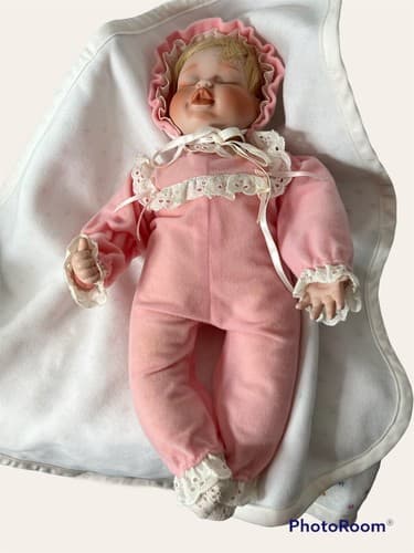 Vintage Knowles Dolls “Elizabeth’s Homecoming “ Fine Porcelain Doll