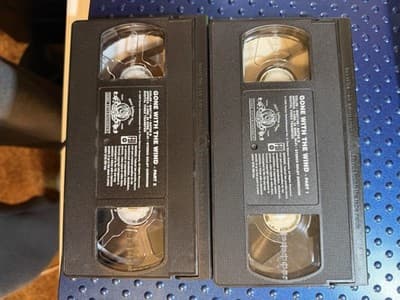 Gone with the Wind 1990 VHS Deluxe Edition 2-Tape Set - Thumbnail 3
