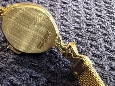 Vintage Bulova Ladies Silver Tone Cocktail Watch with Diamond Accent & Mesh Brac - Thumbnail 5