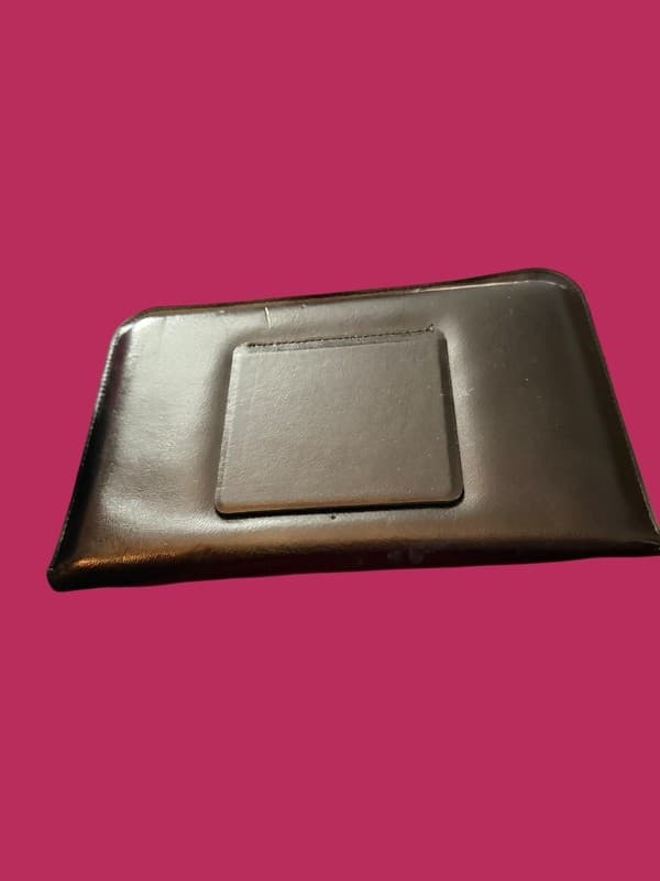 Amazon Kindle 5th Generation 6 “ Premium Black Leather Standing Case - Thumbnail 3