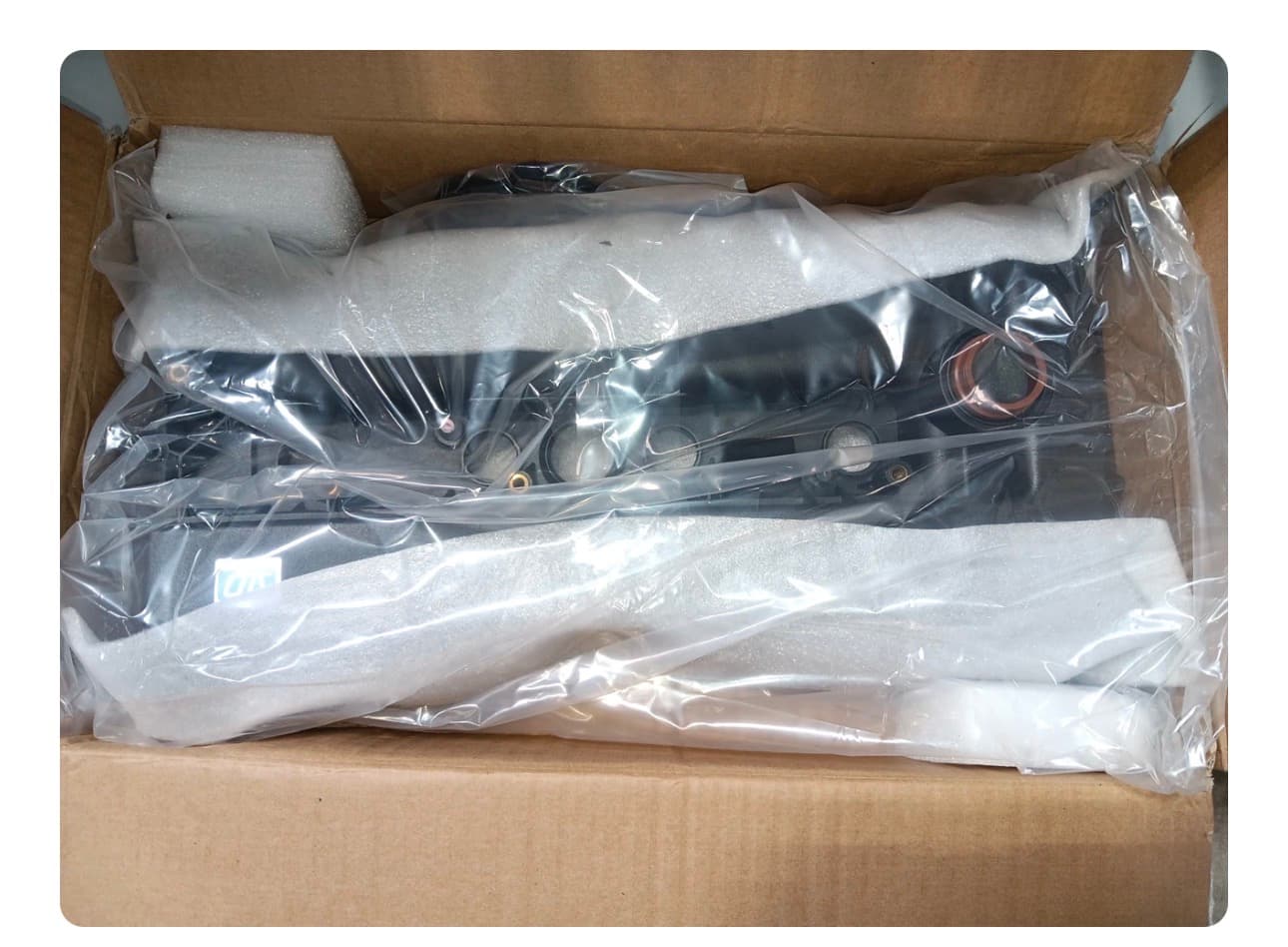 HICHANGE Engine Valve Cover with Gasket Fits Escape Fusion MKZ Mariner Milan 2.5L 2009-2012, Replaces 9E5Z6582G - Thumbnail 2