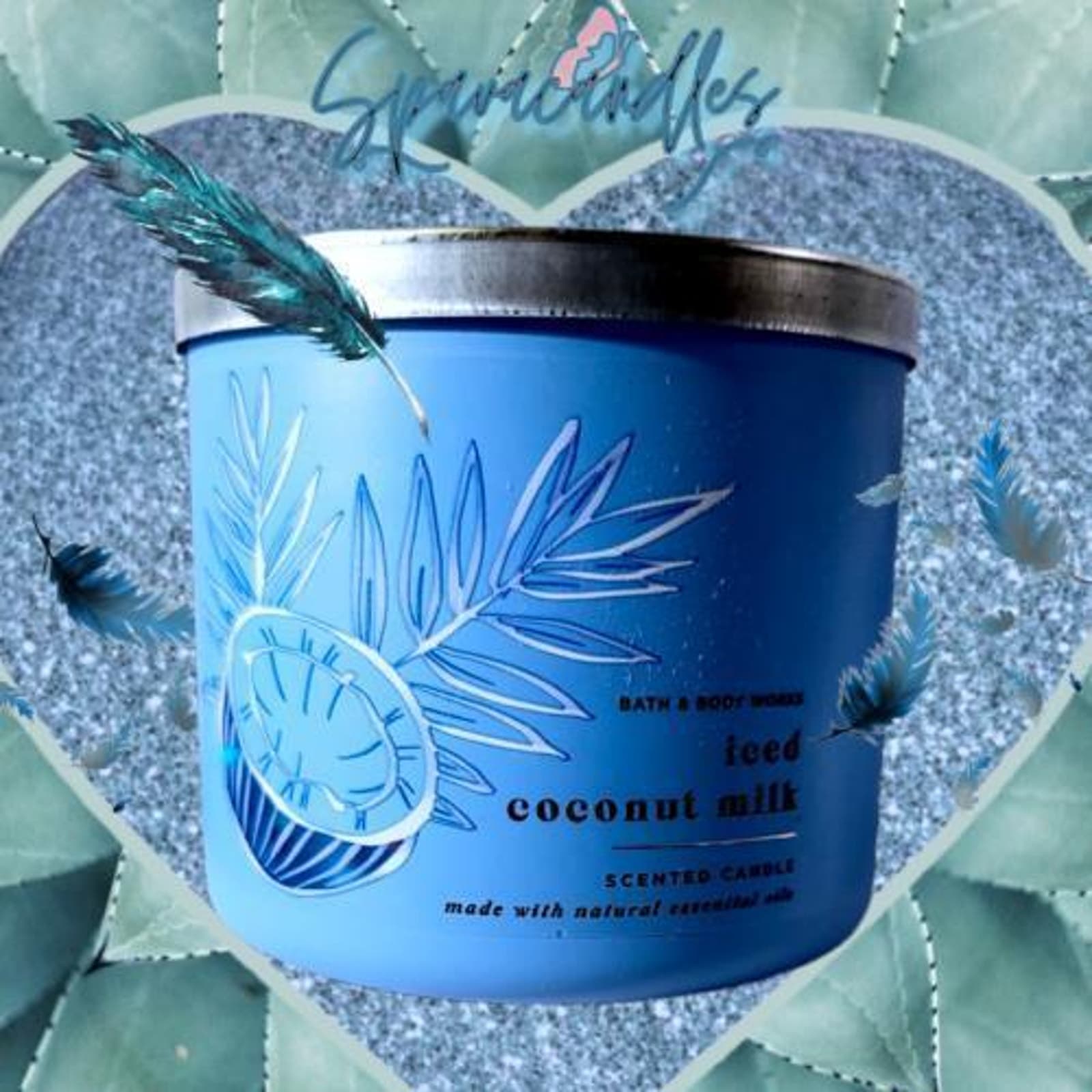 Bath & Body Works Iced coconut milk 3 Wick Candle 2022