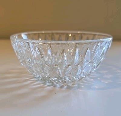 Vintage Indonesian Pressed Glass Bowl Dish 4.5" - Thumbnail 2