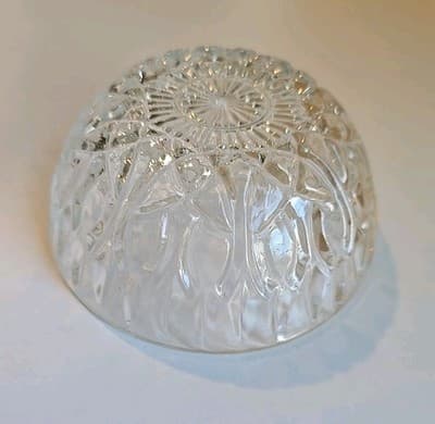 Vintage Indonesian Pressed Glass Bowl Dish 4.5" - Thumbnail 5