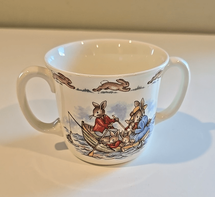 Bunnykins Royaolo Doulton 1936 Bone China 2 Handled Hug a Mug 'Windy Day' - Thumbnail 3