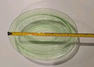 Florentine Poppy Oval Vegetable Bowl Green Vaseline Uranium Glass - Thumbnail 3