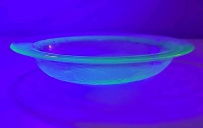 Florentine Poppy Oval Vegetable Bowl Green Vaseline Uranium Glass - Thumbnail 8