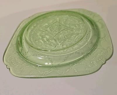 Federal Glass Uranium Bread Plate Madrid Green Depression Square - Thumbnail 5