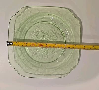 Federal Glass Uranium Bread Plate Madrid Green Depression Square - Thumbnail 2