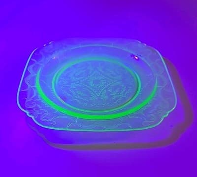 Federal Glass Uranium Bread Plate Madrid Green Depression Square - Thumbnail 8
