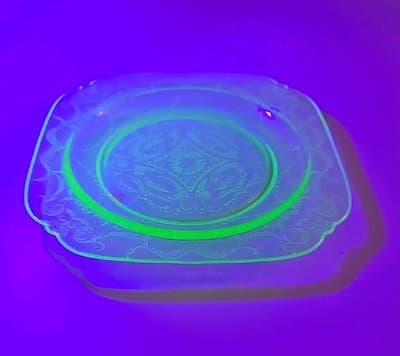 Federal Glass Uranium Bread Plate Madrid Green Depression Square - Thumbnail 7