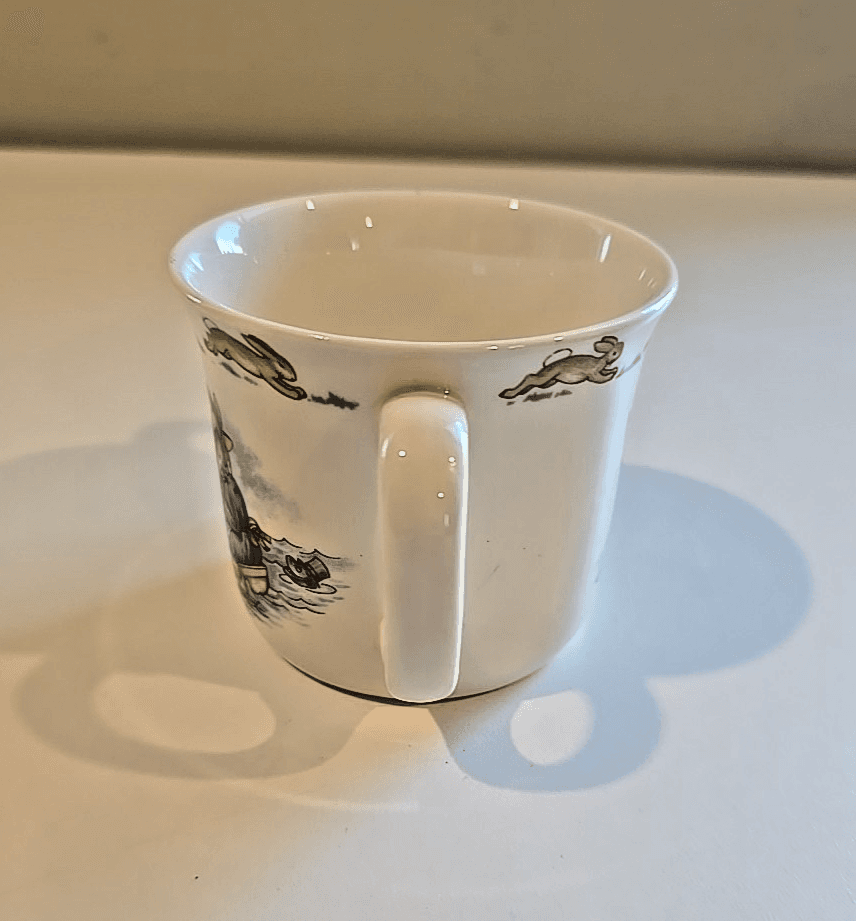Bunnykins Royaolo Doulton 1936 Bone China 2 Handled Hug a Mug 'Windy Day' - Thumbnail 2