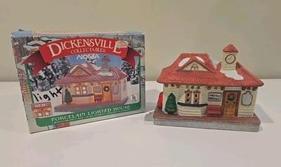 VTG Dickensville Collectibles Noma Porcelain Lighted House Weston Station 1990