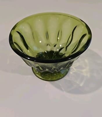 Vintage MCM Anchor Hocking Avocado Green Glass Pedestal Footed Bowl Candy Dish - Thumbnail 2