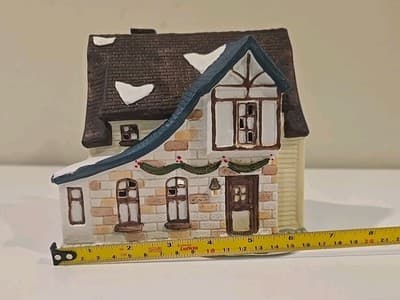 Village Square Collectibles Cape Cod House Hand-Painted Lighted Vintage Caldor - Thumbnail 5