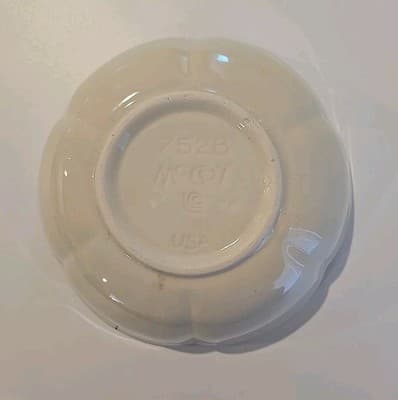 Vintage McCoy Pottery Serving Bowl 7528 USA - Thumbnail 5