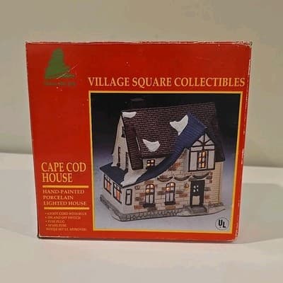 Village Square Collectibles Cape Cod House Hand-Painted Lighted Vintage Caldor - Thumbnail 2