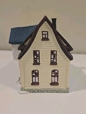 Village Square Collectibles Cape Cod House Hand-Painted Lighted Vintage Caldor - Thumbnail 6