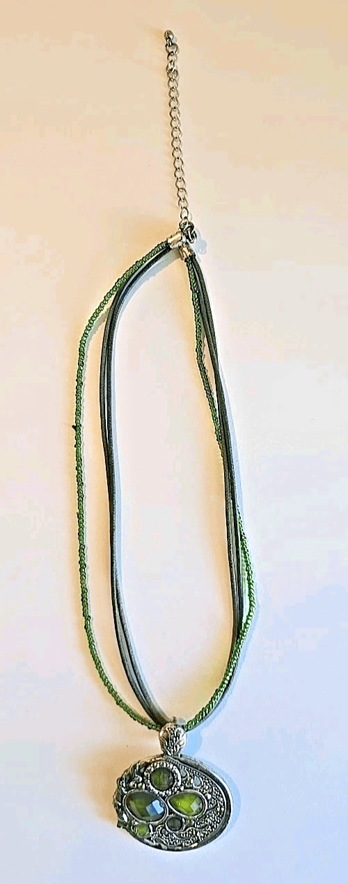 Green Faux Stone & Silver Tone Pendant Medallion Beaded Necklace 16" - Thumbnail 2