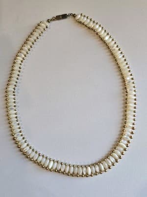Estate Demi Mother of Pearl Barrel Tiny Goldtone Round Edge Necklace 17" - Thumbnail 2