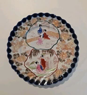 Antiques Imari Geisha Girl Japanese Hand Painted Plate Set of 3 - Thumbnail 2