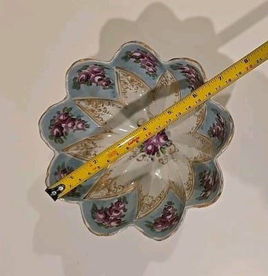 3 Footed Oriental Asian Pottery Bowl - Scalloped Rim - Hand Painted Flowers - Thumbnail 10