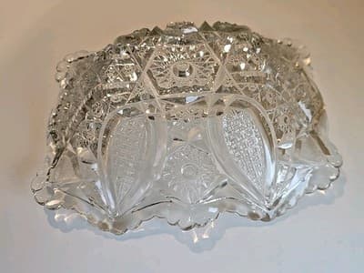 1905 EAPG Indiana Glass Fruit Bowl Paneled Diamonds Daisy and Finecut #123 10" - Thumbnail 3
